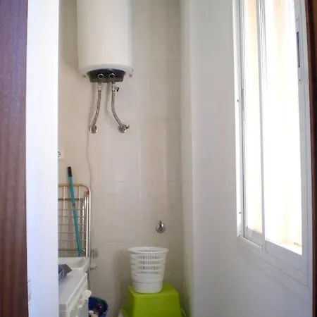 Apartman 2 Bedrooms At 100 M Away From The With Furnished Terrace And Wifi Alcudia