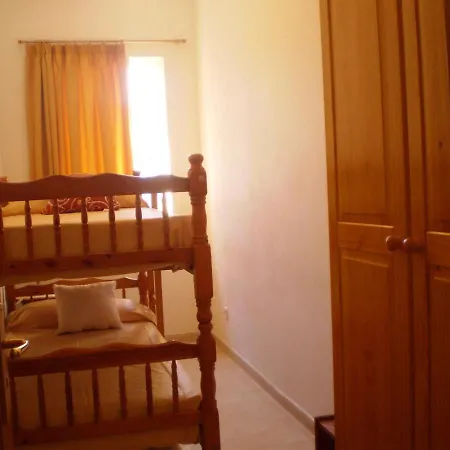 2 Bedrooms At 100 M Away From The With Furnished Terrace And Wifi *
