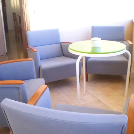 2 Bedrooms At 100 M Away From The With Furnished Terrace And Wifi