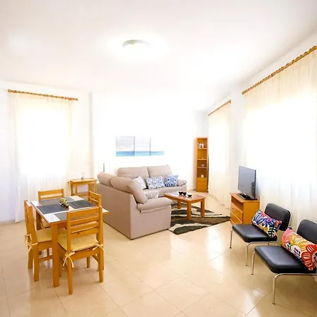 2 Bedrooms At 100 M Away From The With Furnished Terrace And Wifi 阿尔库迪亚